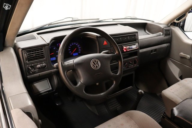 Volkswagen Caravelle 16