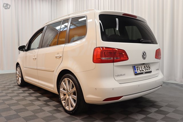 Volkswagen Touran 5