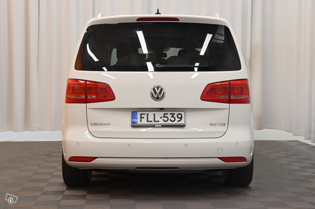 Volkswagen Touran 6