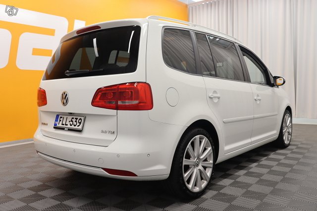 Volkswagen Touran 7