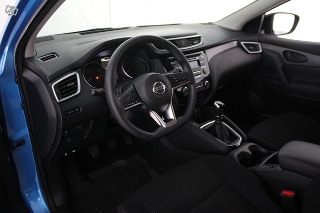 Nissan Qashqai 10