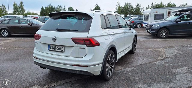 Volkswagen Tiguan 6