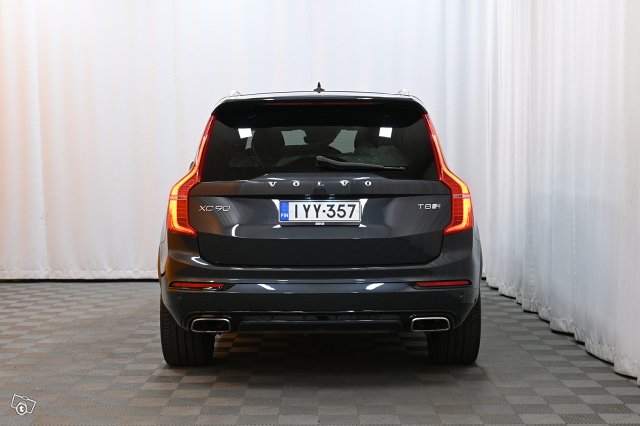 Volvo XC90 6