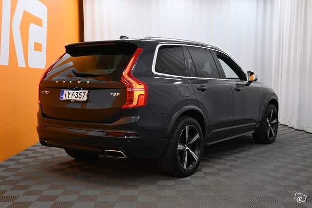 Volvo XC90 7