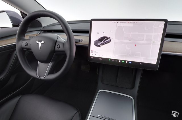 Tesla Model 3 10