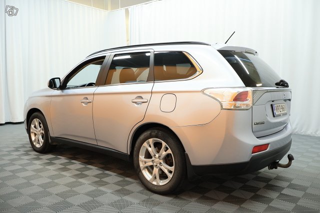 Mitsubishi Outlander 5