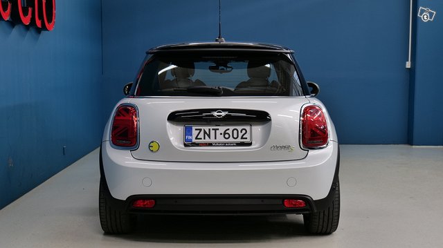 Mini HATCHBACK 4