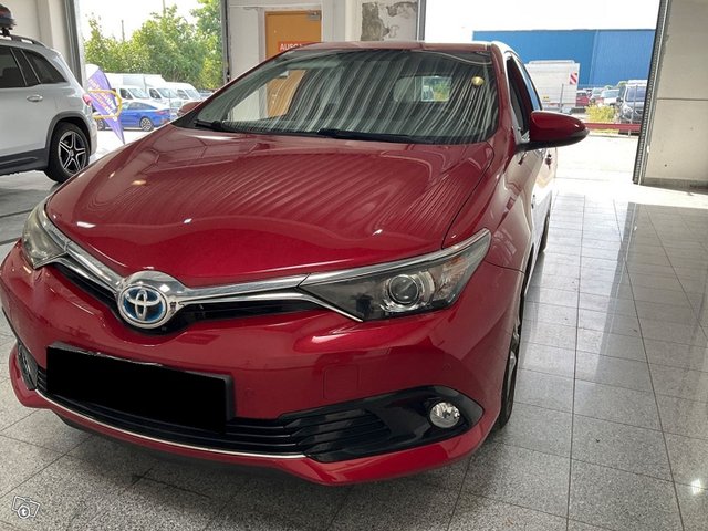 TOYOTA AURIS