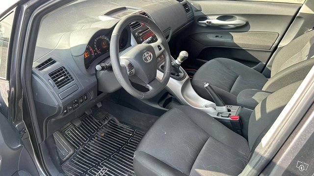 Toyota Auris 3