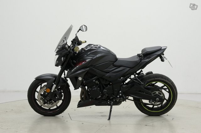 Suzuki GSX-S 2