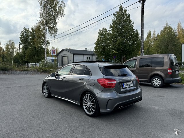 Mercedes-Benz A 4