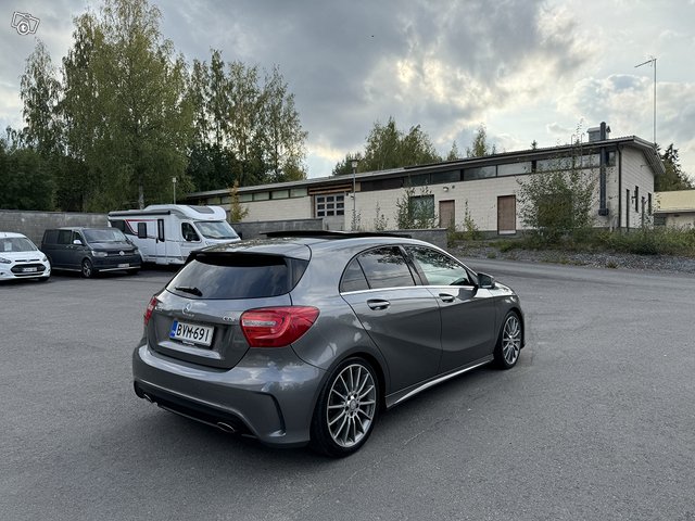 Mercedes-Benz A 5