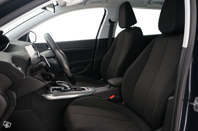 Peugeot 308 13