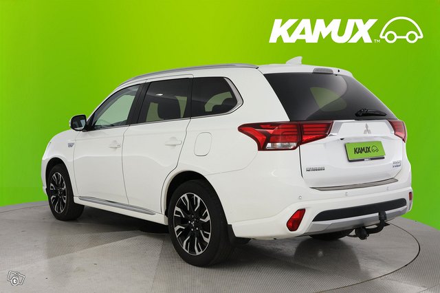 Mitsubishi Outlander PHEV 5