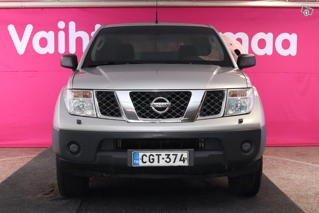 Nissan Navara 3