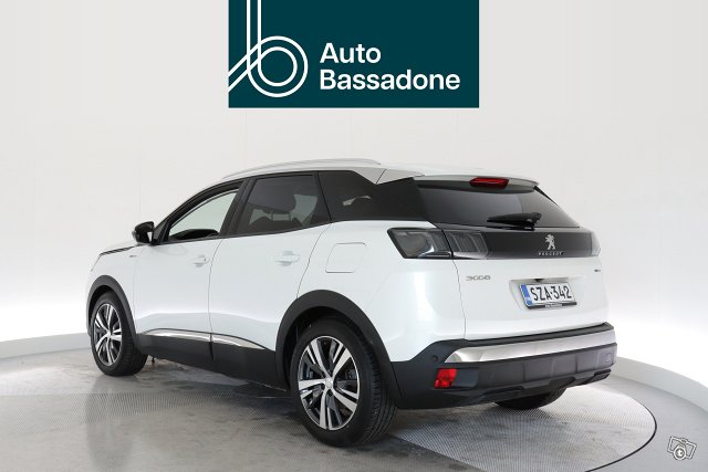 PEUGEOT 3008 4