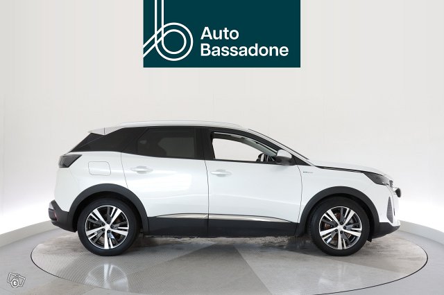 PEUGEOT 3008 7