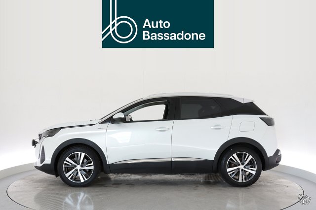 PEUGEOT 3008 8