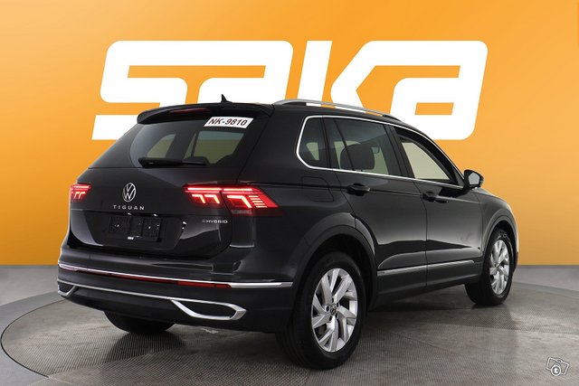 Volkswagen Tiguan 8