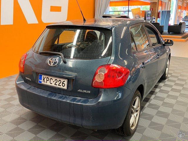 Toyota Auris 4