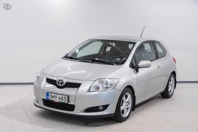 Toyota Auris 1