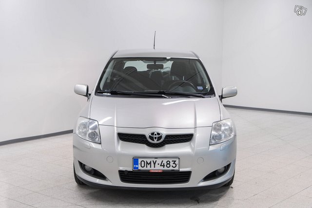 Toyota Auris 2