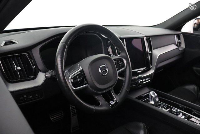 Volvo XC60 13