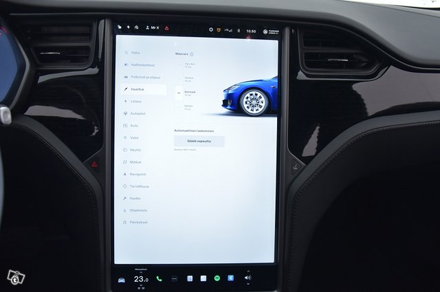 TESLA MODEL S 21