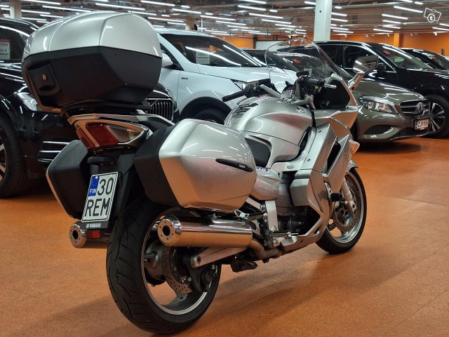 YAMAHA FJR1300 6