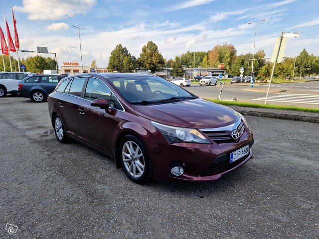 Toyota Avensis 1