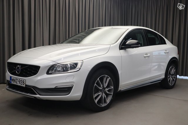 Volvo S60 Cross Country 1