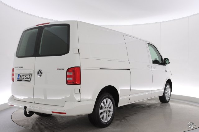 VOLKSWAGEN Transporter 4