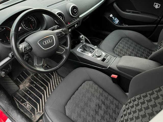 Audi A3 8