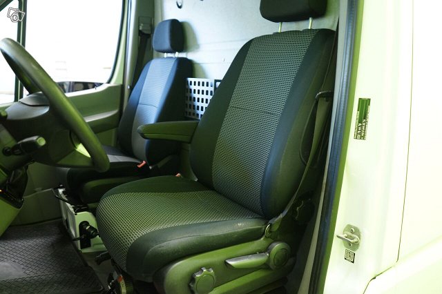 Mercedes-Benz Sprinter 9