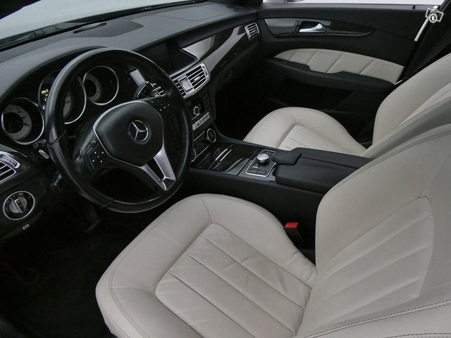 Mercedes-Benz CLS 13