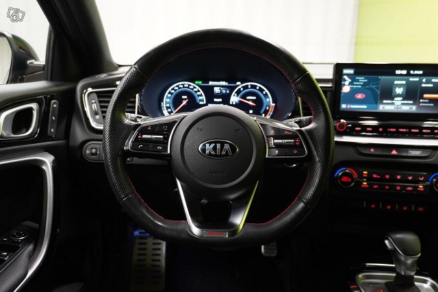 Kia ProCeed 9