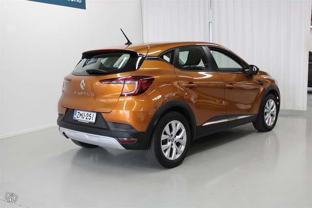 RENAULT Captur 5