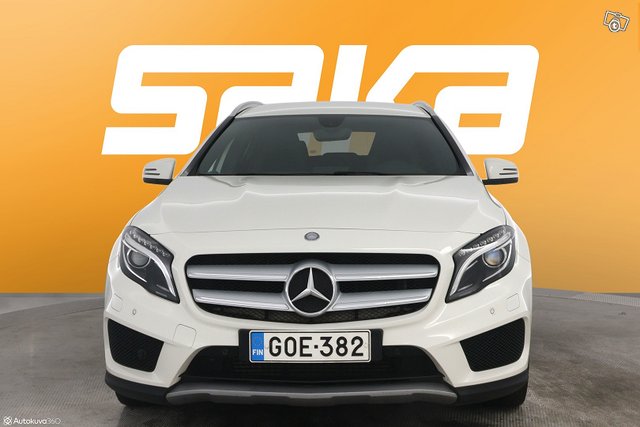 Mercedes-Benz GLA 2