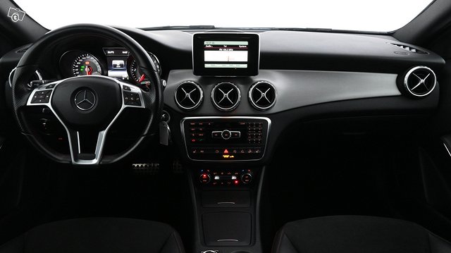 Mercedes-Benz GLA 16