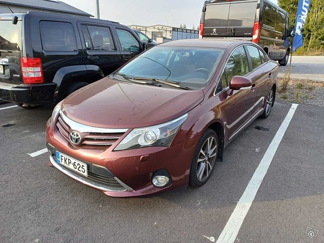 Toyota Avensis 1