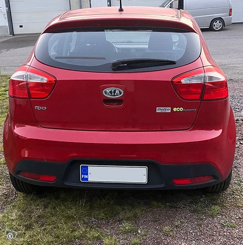 KIA Rio 10