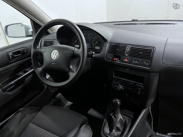 Volkswagen Golf 9