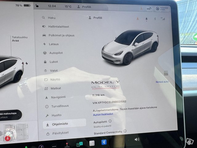 Tesla Model Y 11