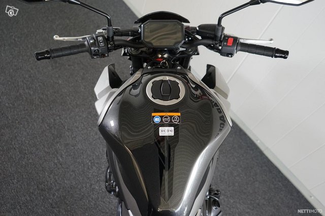 Kawasaki Z 6