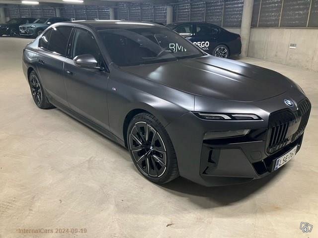 BMW I7 1