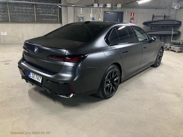 BMW I7 3