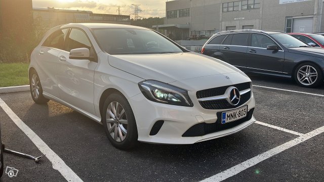 Mercedes-Benz A 2