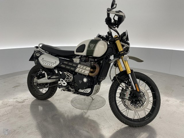 Triumph Scrambler 4