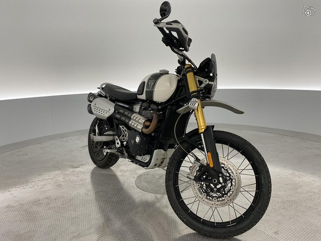 Triumph Scrambler 6