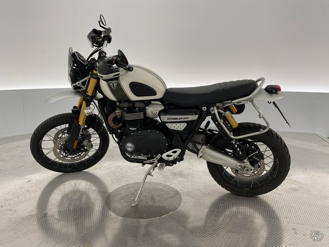 Triumph Scrambler 7